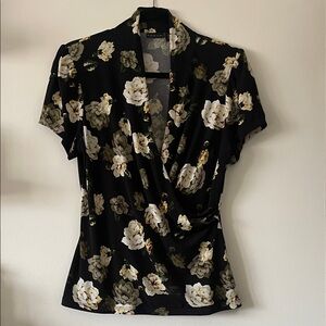 Tahari|Floral Black Wrap Top|Large|EUC